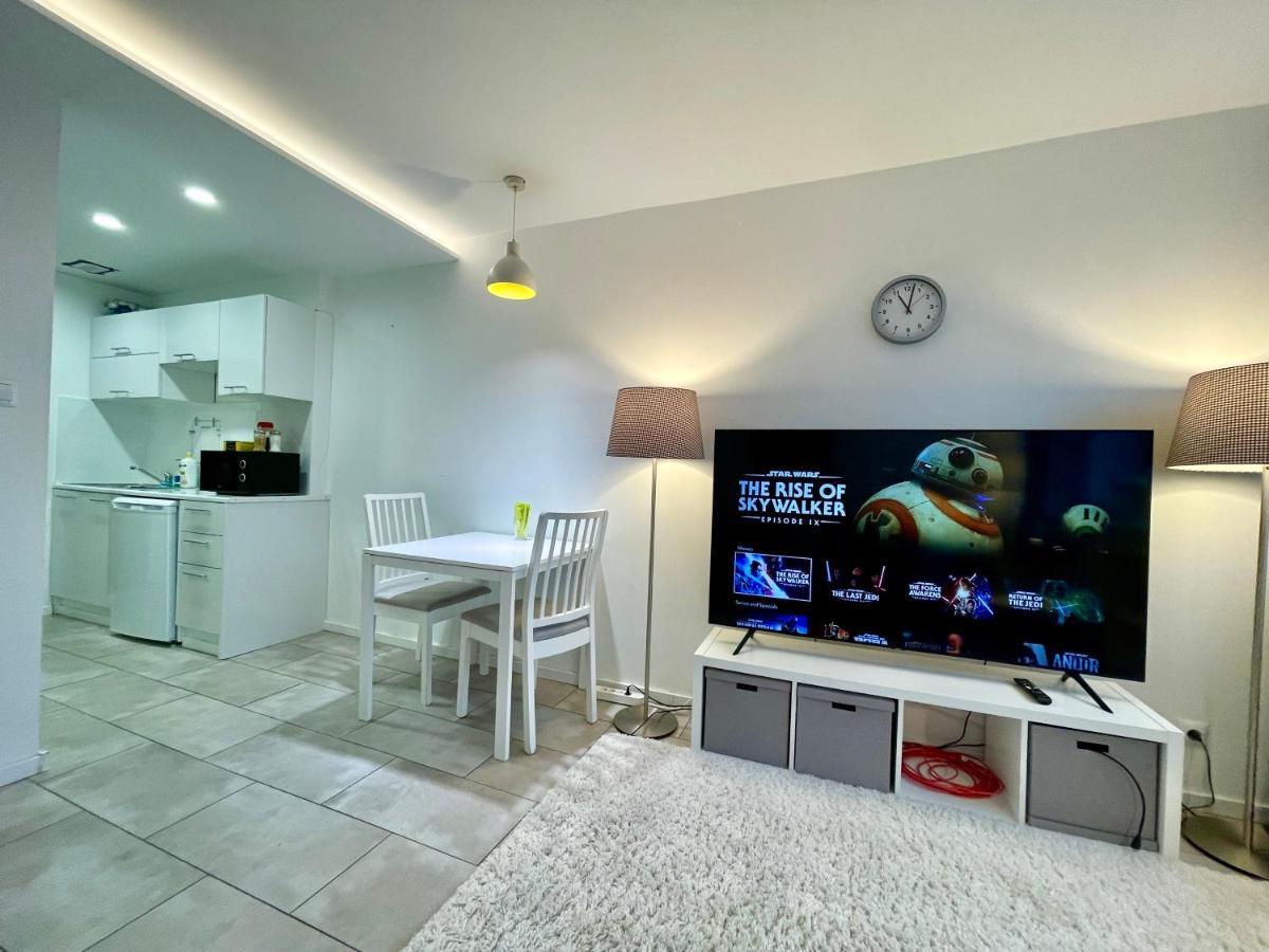 ורשה Palace 3 Wifi 65'Tv Netflix Hbo Disney Applettv מראה חיצוני תמונה